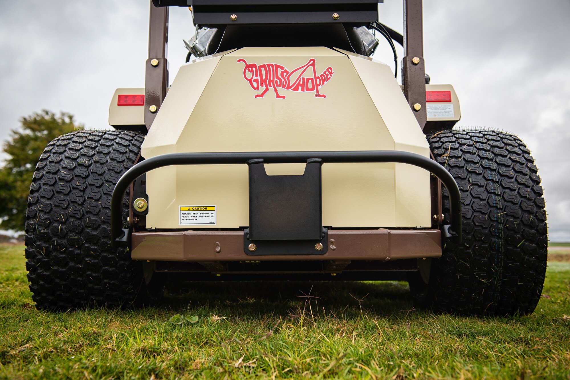 Side or rear discharge? Choosing the right mower discharge deck for you